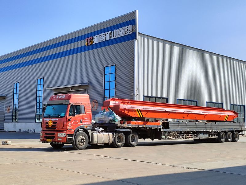 電動(dòng)單梁起重機(jī)，LD20t-26.8m，4臺(tái)，發(fā)往石家莊交付客戶使用。
