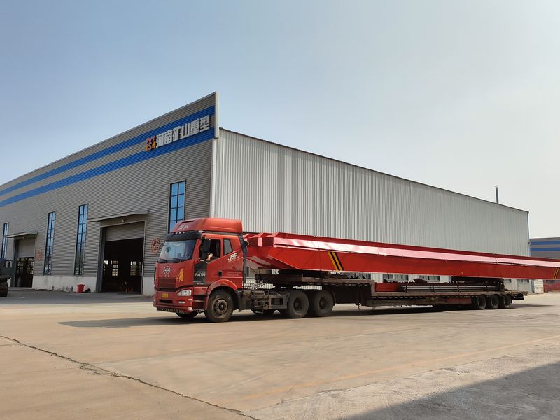 4臺(tái)電動(dòng)單梁起重機(jī)，LD10t-26.53m，發(fā)往浙江交付客戶使用。